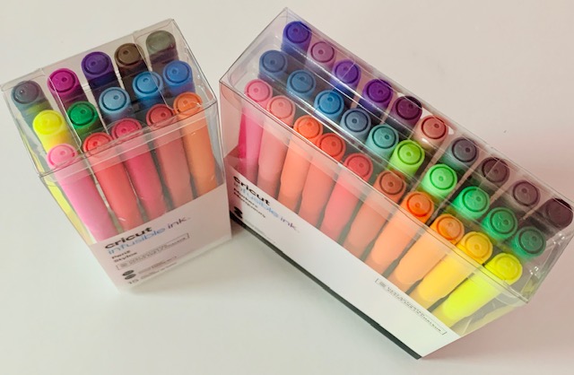 2 Packs of Cricut infusible ink markers and pens